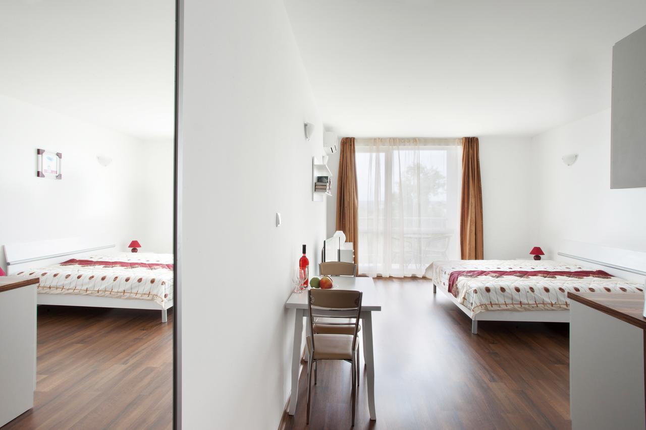 Vilmar Aparthotel Pomorie Kültér fotó